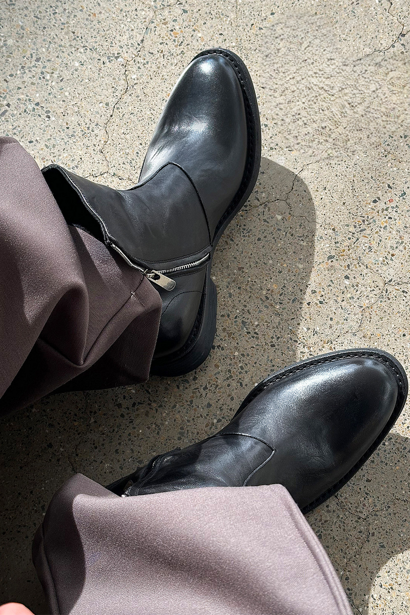 Pointed Zip Chelsea Boots