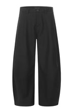 Curved Retro Pleated Trousers