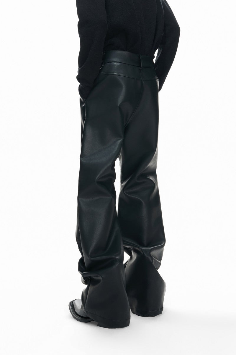 Waxed Clasp Leather Pants