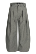 Double Pleat Curved Trousers