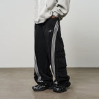 Functional Pockets Loose Jeans - EU Only