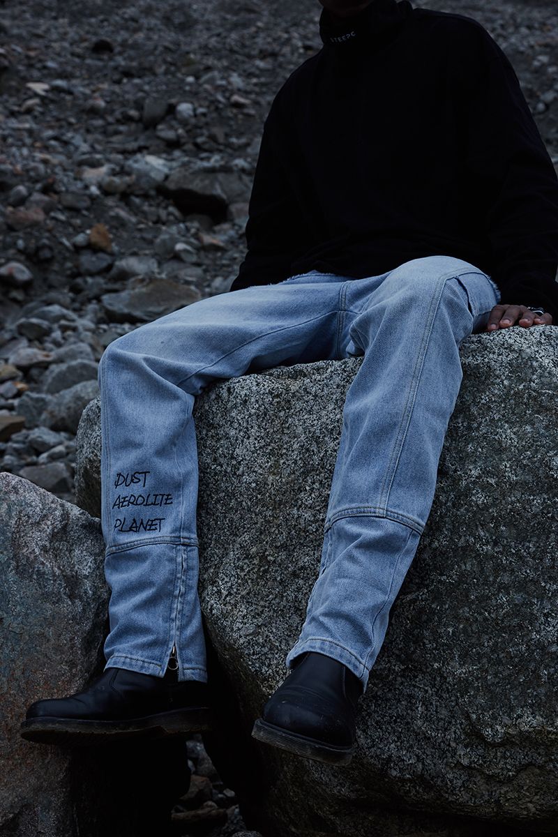 STEEPC Logo Graffiti Zipper Jeans